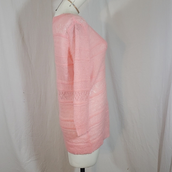 New York & company V neck , 3/4 sleeve S zs - Picture 3 of 8